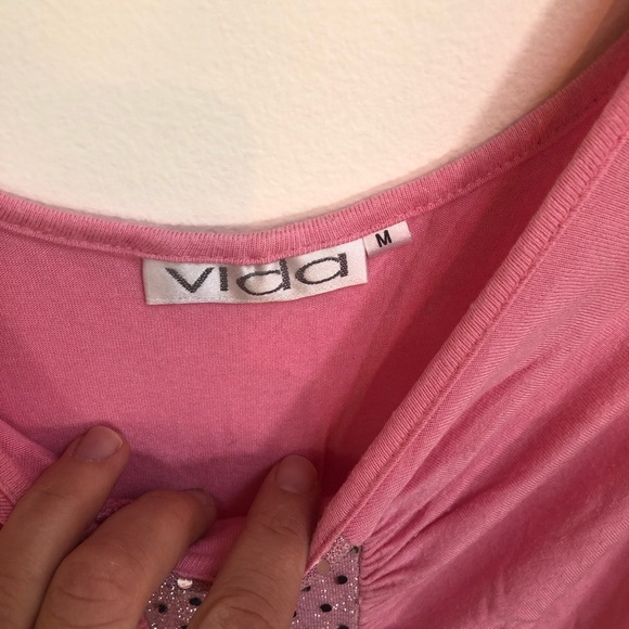 VIDA sparkling pink top - Picture 6 of 8